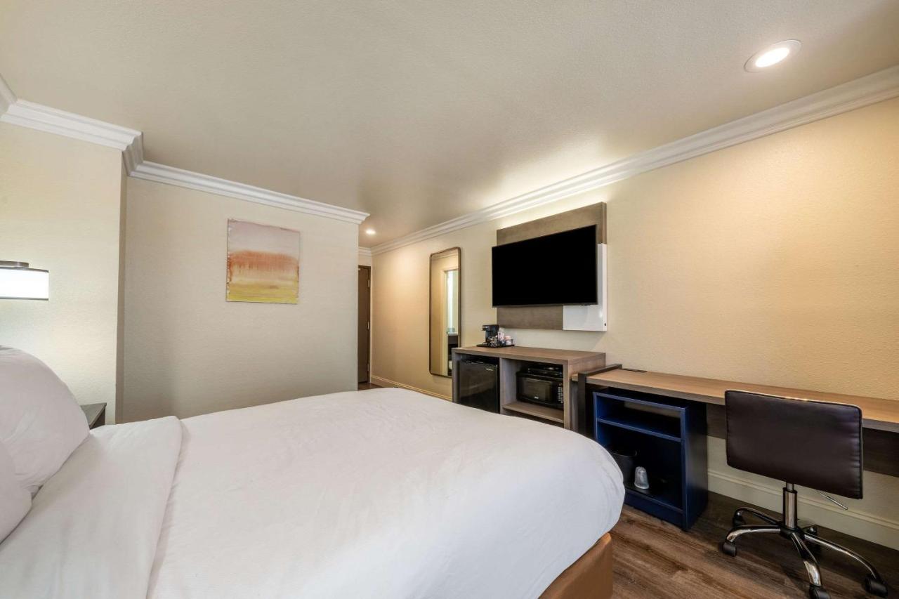 Comfort Inn Гилрой Экстерьер фото